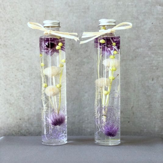 しのぶ想いを美しく。お供えの新しいスタイル『仏花ハーバリウム』