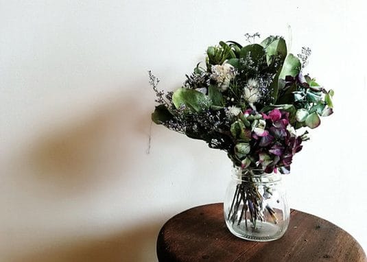 【ドライフラワーの飾り方】スワッグをお洒落に魅せる授業